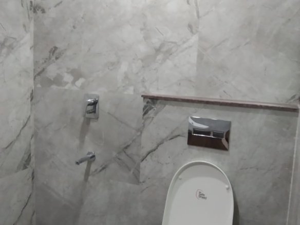 584