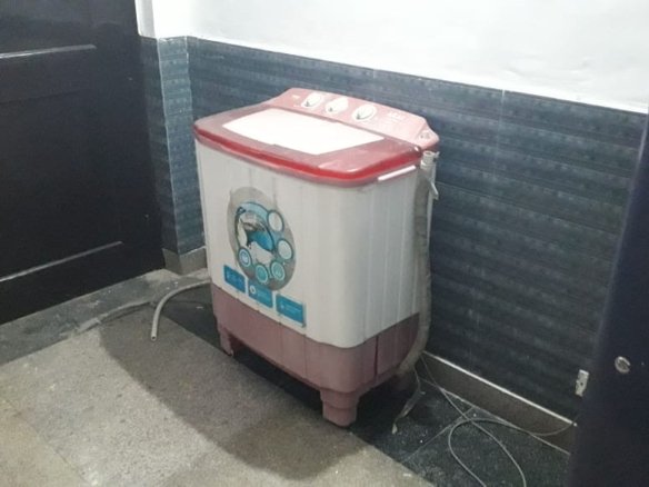 584