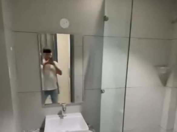 584
