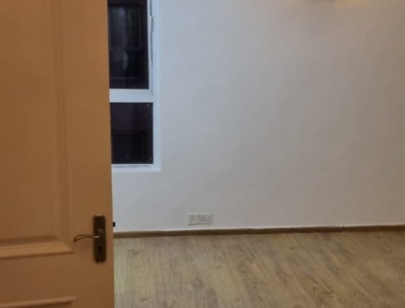 576
